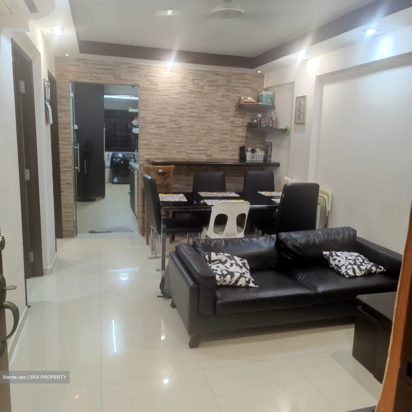 Blk 100 Crescent View (Queenstown), HDB 3 Rooms #600968101